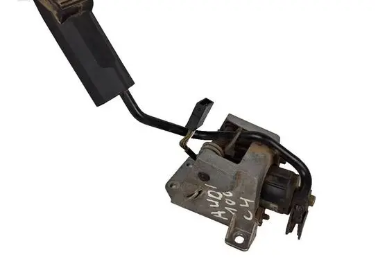 Audi A6 S6 C4 4A Accelerator throttle pedal 4A1721653A