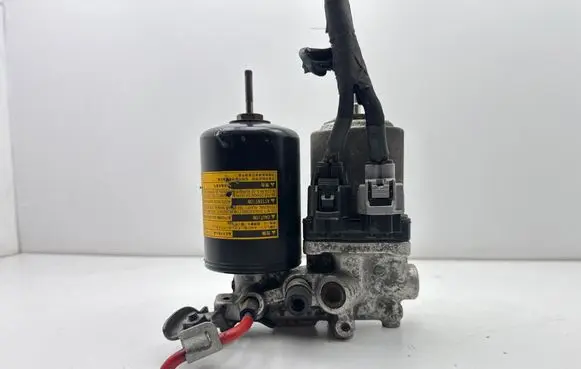 Toyota Prius (XW30) ABS Pump 4707047050