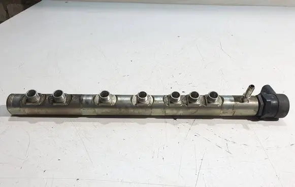 Fuel main line pipe