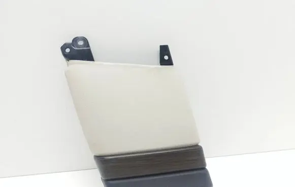 (B) pillar trim (bottom)