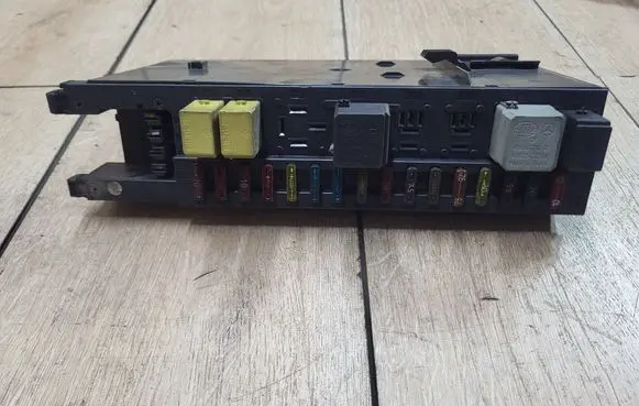 Mercedes-Benz C W203 Fuse module 0025457801 5DK00797400