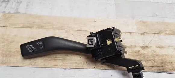 Volkswagen Jetta V Indicator stalk 1K0953513E