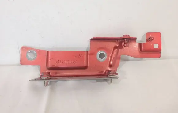 Renault Captur Fender mounting bracket 631227839R A189