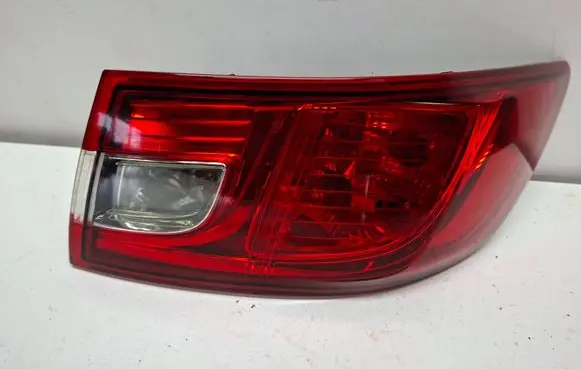 Renault Clio IV Rear/tail lights S27639836 265502631R