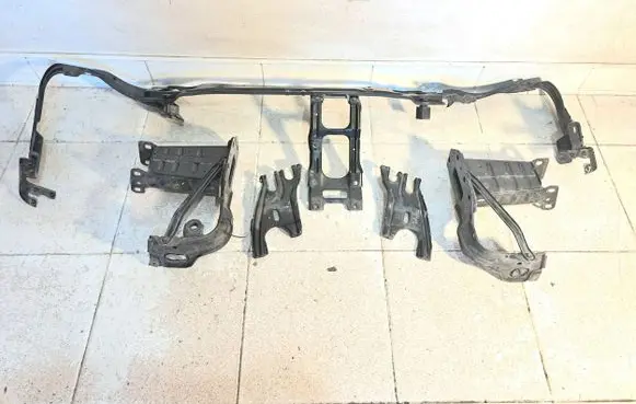 Mercedes-Benz C AMG W203 Radiator support slam panel 2036203072