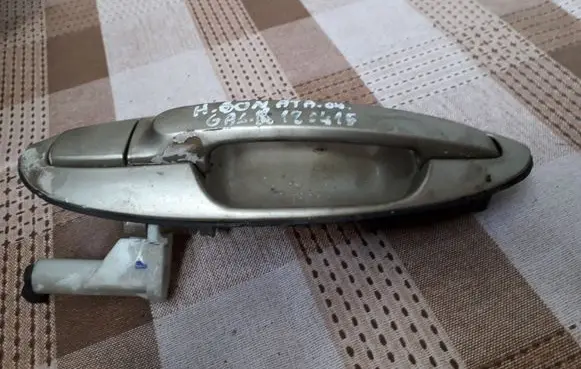 Hyundai Sonata Rear door exterior handle