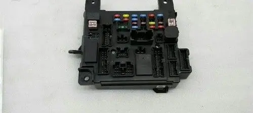Mitsubishi Lancer Fuse box set 8637A653AZ