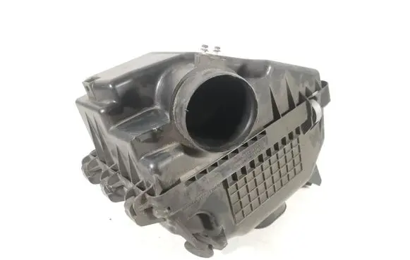 Honda CR-V Air filter box 17210-R06-E00