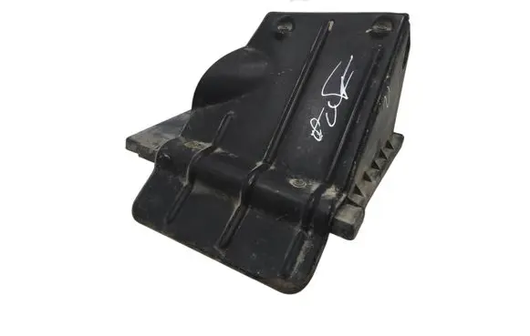 Audi A4 S4 B5 8D Air filter box 058133843