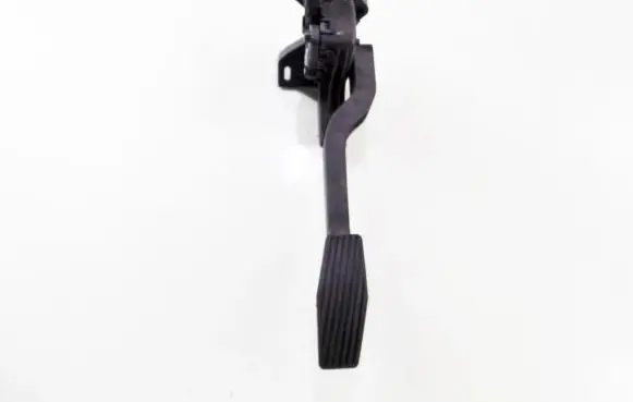 Opel Tigra B Accelerator throttle pedal 55351466