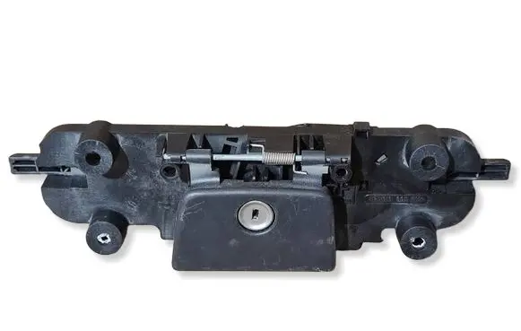 Volvo V50 Glove box lock A1025312