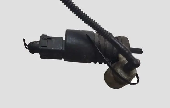 Audi A4 S4 B6 8E 8H Windscreen/windshield washer pump 1J09737222 PA66BGF30