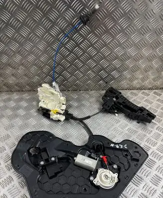 Audi A8 S8 D4 4H Rear door soft close latching motor 4H0839916 4F0837060 4H0839016C