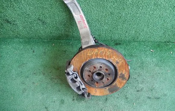 Maserati Levante Front wheel hub 06700320530