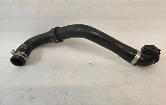 Volvo V60 Coolant pipe/hose 31474845