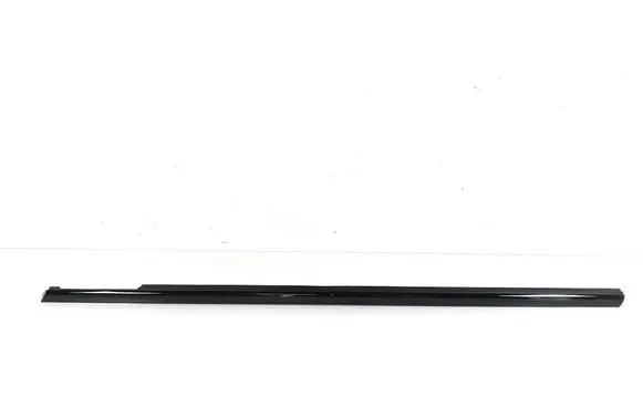 Mercedes-Benz CLA C118 X118 Front door glass trim molding A1187200900