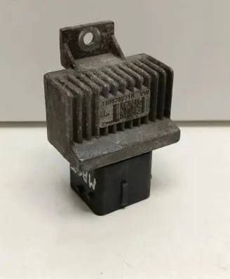 Glow plug pre-heat relay