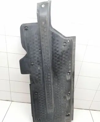 Volkswagen Cross Polo Engine splash shield/under tray 6Q0825201H