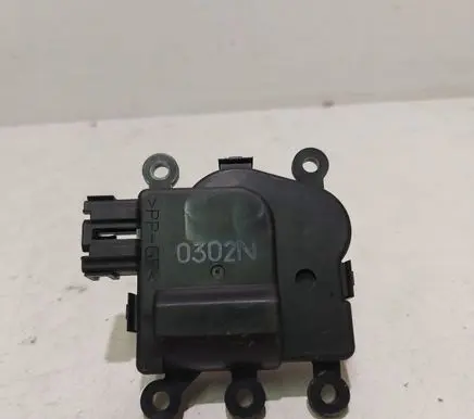 Mazda 3 II Air flap motor/actuator 0302N