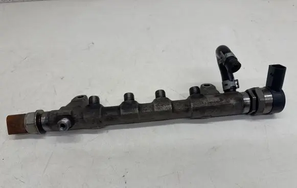Volkswagen PASSAT B7 Fuel main line pipe R03L125C