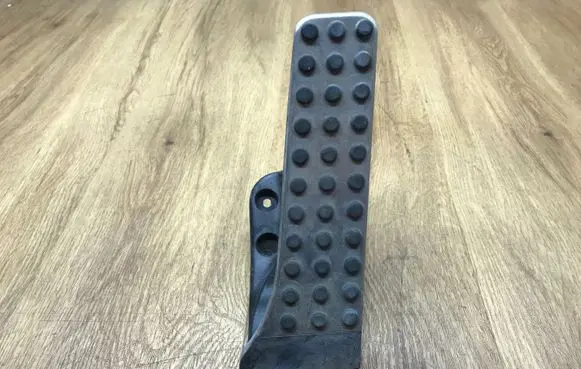 Mercedes-Benz C W205 Accelerator throttle pedal A2053000104