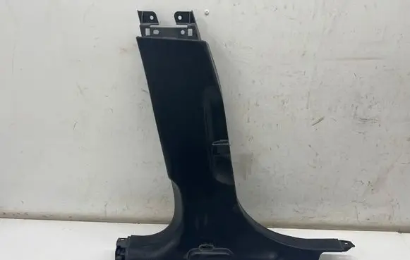 Maserati Ghibli (B) pillar trim (bottom) 670019817