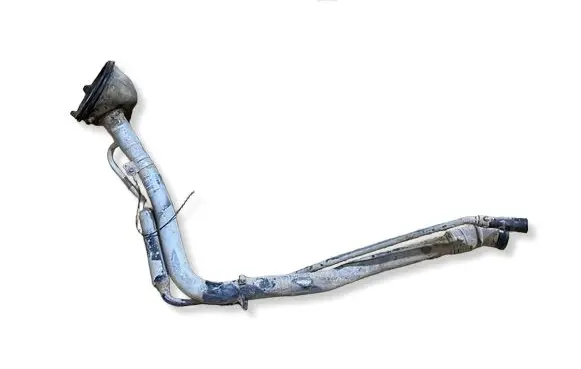 Volvo XC70 Fuel tank filler neck pipe 08624705 T5999102