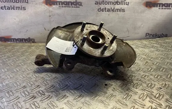 Honda CR-V Front wheel hub