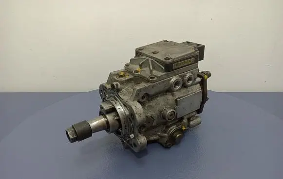 BMW 3 E46 Fuel injection high pressure pump 0470504005