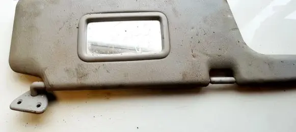 Nissan Primera Sun visor