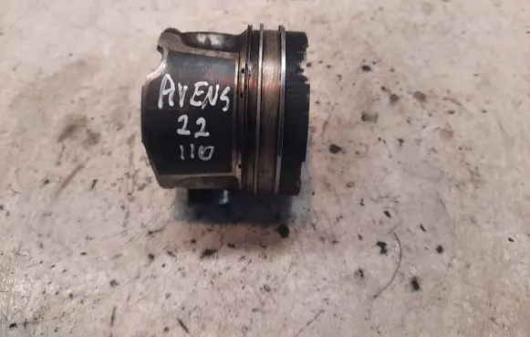 Toyota Avensis T250 Piston 