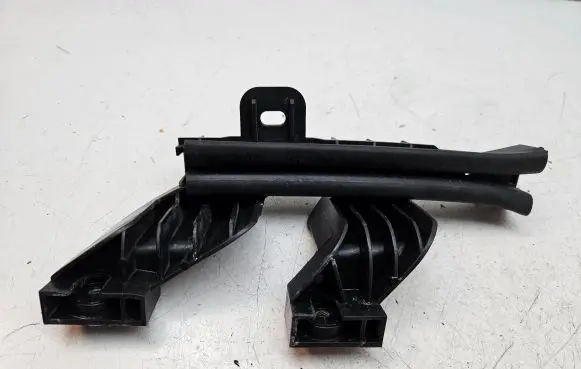 Citroen C5 Aircross Front door windshield rail 9811413780