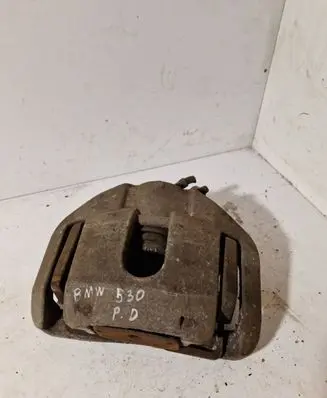 BMW 5 E60 E61 Front brake caliper 6030324