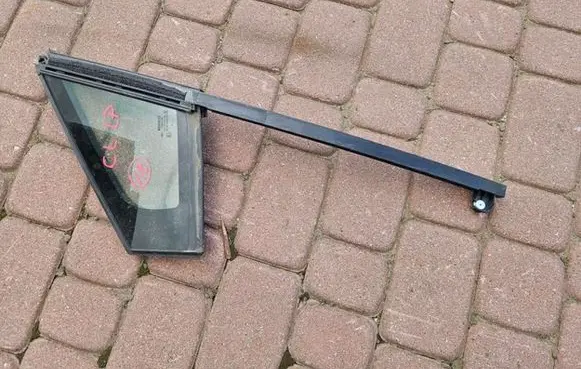 Renault Clio IV Sliding door window/glass OPLEXSZYBA113