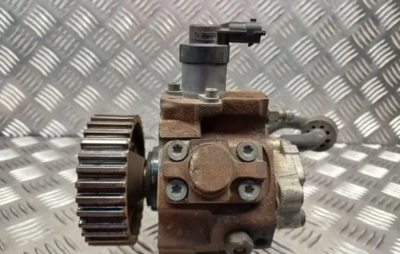 Citroen C3 Fuel injection high pressure pump 0445010102 9683703780A 0928400607