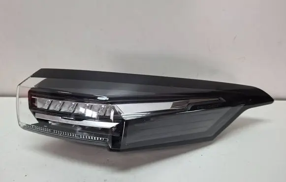 Peugeot 308 Rear/tail lights S27639815 9835299280