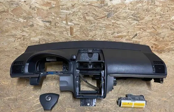 Volkswagen Touran I Dashboard 
