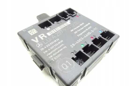 Mercedes-Benz E C207 W207 Door control unit/module A2079001200