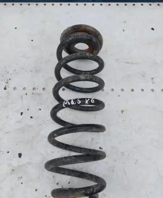 Volkswagen Golf V Rear coil spring