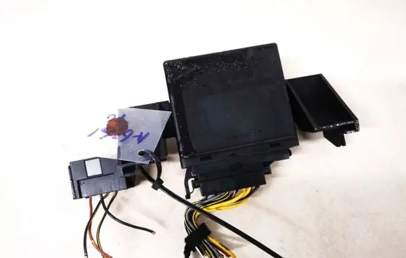 Opel Zafira A Light module LCM 09135156