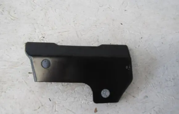 Volkswagen Caddy Fender mounting bracket 2K5810333