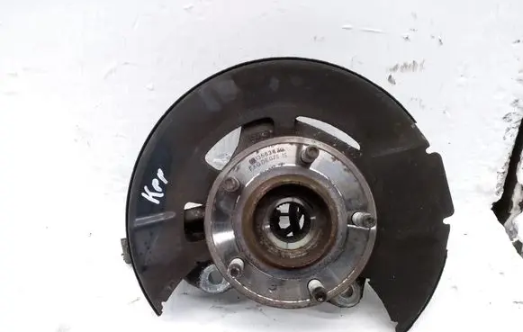 Opel Zafira C Front wheel hub spindle knuckle