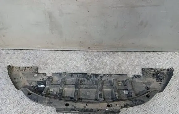 Renault Zoe Front bumper skid plate/under tray 622353764R