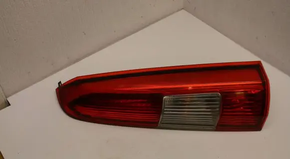 Volvo V70 Rear/tail lights 9154494
