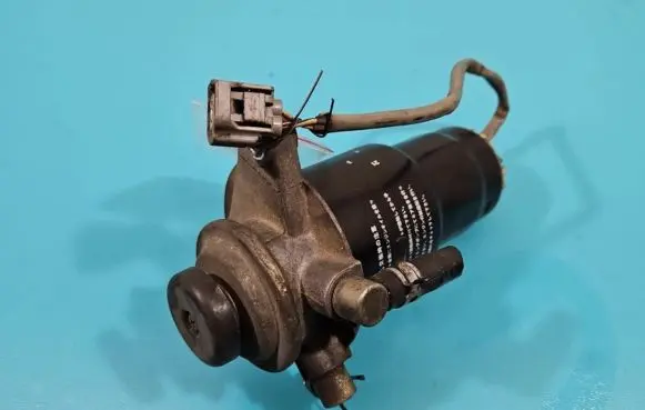 Toyota Avensis T220 Fuel filter housing IMPRK1367719