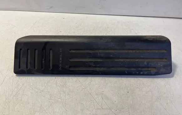 Tesla Model S Foot rest pad/dead pedal 600596800C