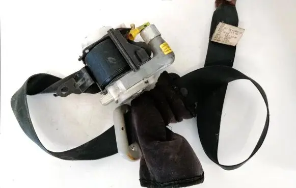 Mazda 5 Front seatbelt e40434087 0147193