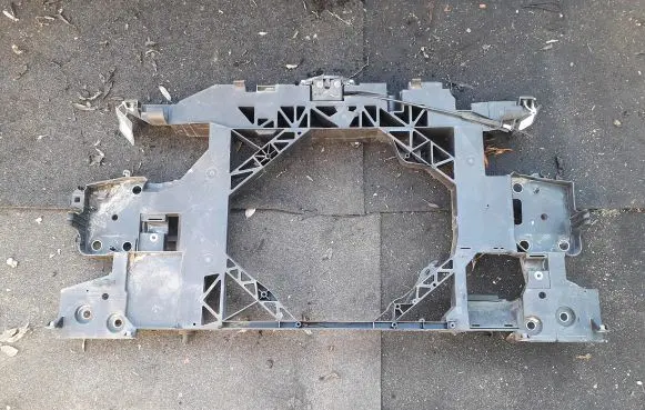 Renault Scenic RX Radiator support slam panel