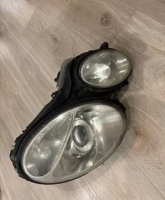 Mercedes-Benz E W211 Headlight/headlamp A2118200261 2118200261