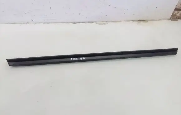 Mercedes-Benz S W220 Front door windshield rail 